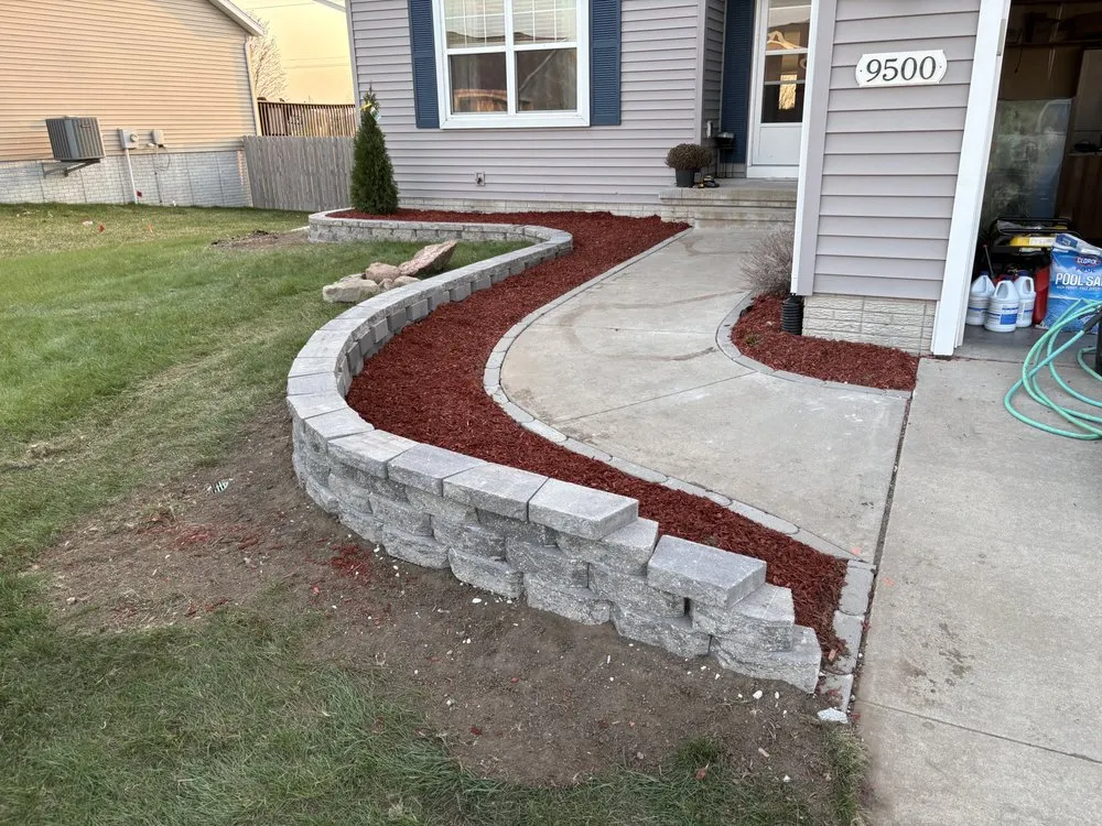 Reliable yard maintenance in Cedar Rapids, IA by Alternative Outdoor Services