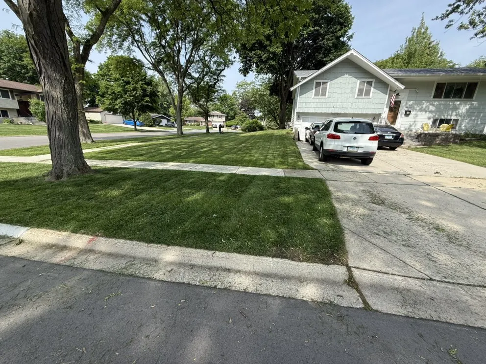 Trusted residential landscaping experts serving Schaumburg, IL - Alther Bros Exterior Care