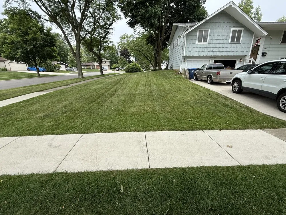 Top-rated yard cleanup service with custom design in Schaumburg, IL by Alther Bros Exterior Care