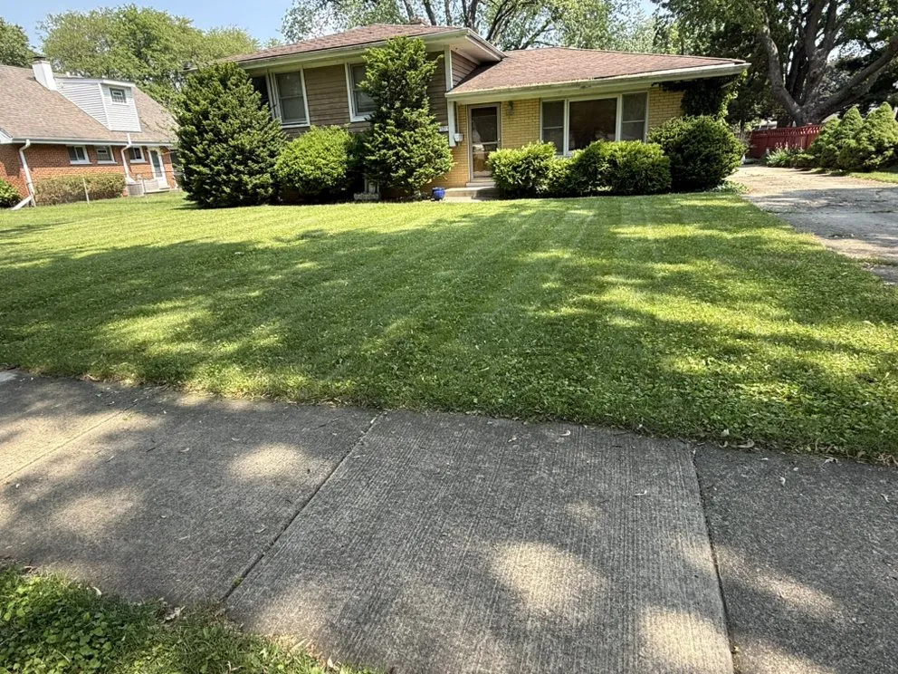 Expert residential landscaping in Schaumburg, IL by Alther Bros Exterior Care