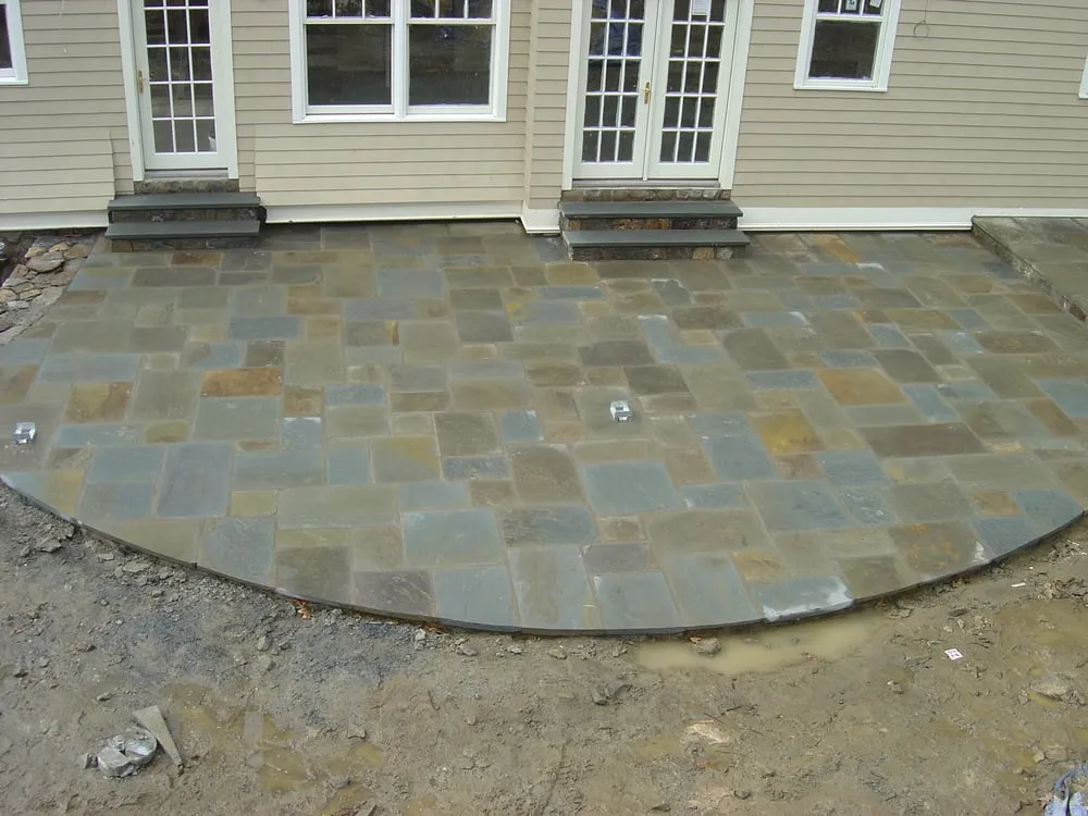 Local yard cleanup service for beautiful yards across Cortlandt Manor, NY - Alto Paving & Masonry
