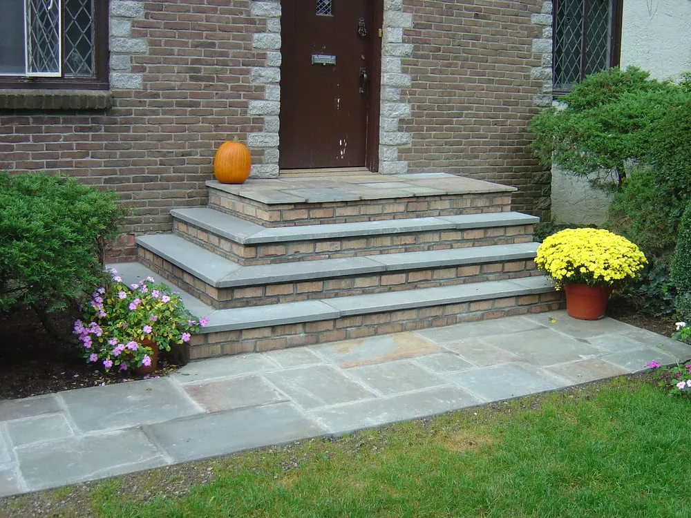 Local landscape installation in Cortlandt Manor, NY by Alto Paving & Masonry