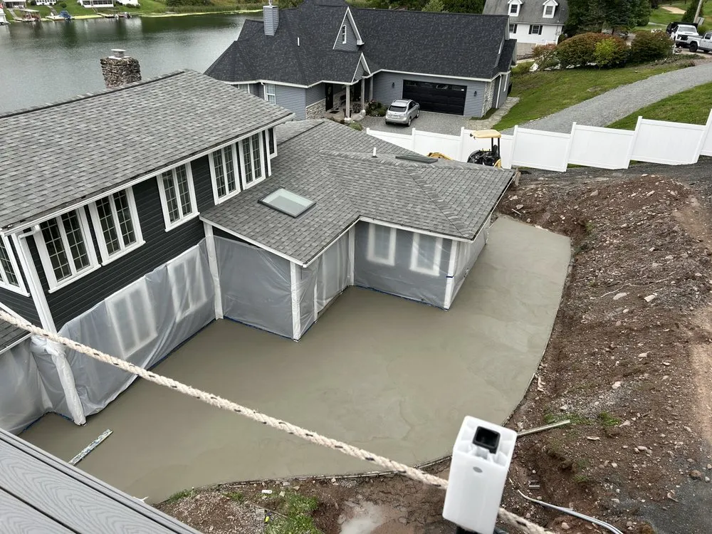 Expert yard maintenance for beautiful yards in Dunmore, PA by Alunni Landscaping