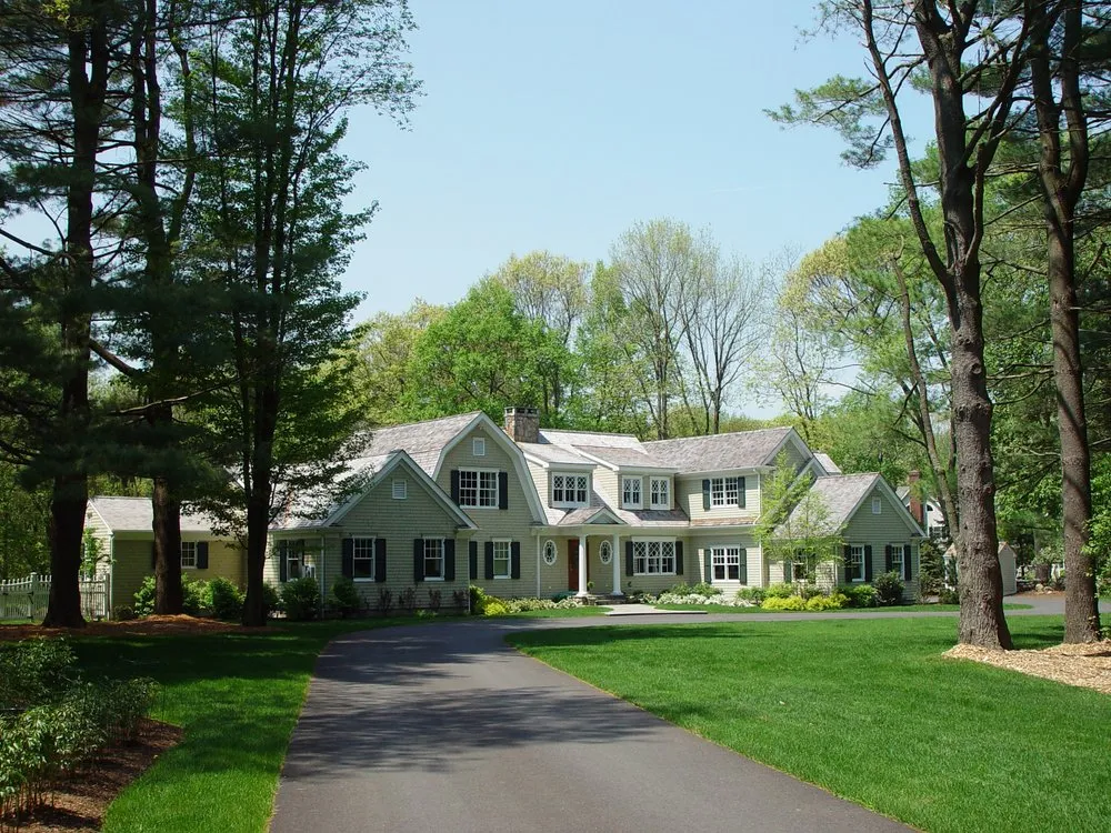 Trusted yard maintenance experts serving Seymour, CT - Alvarado Landscape and Maintenance