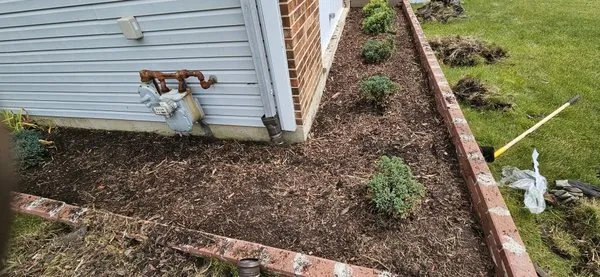 Alvarado Landscaping Logo