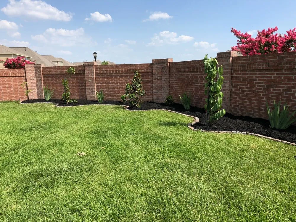 Expert garden landscaping in Houston, TX - Alvarado Landscaping