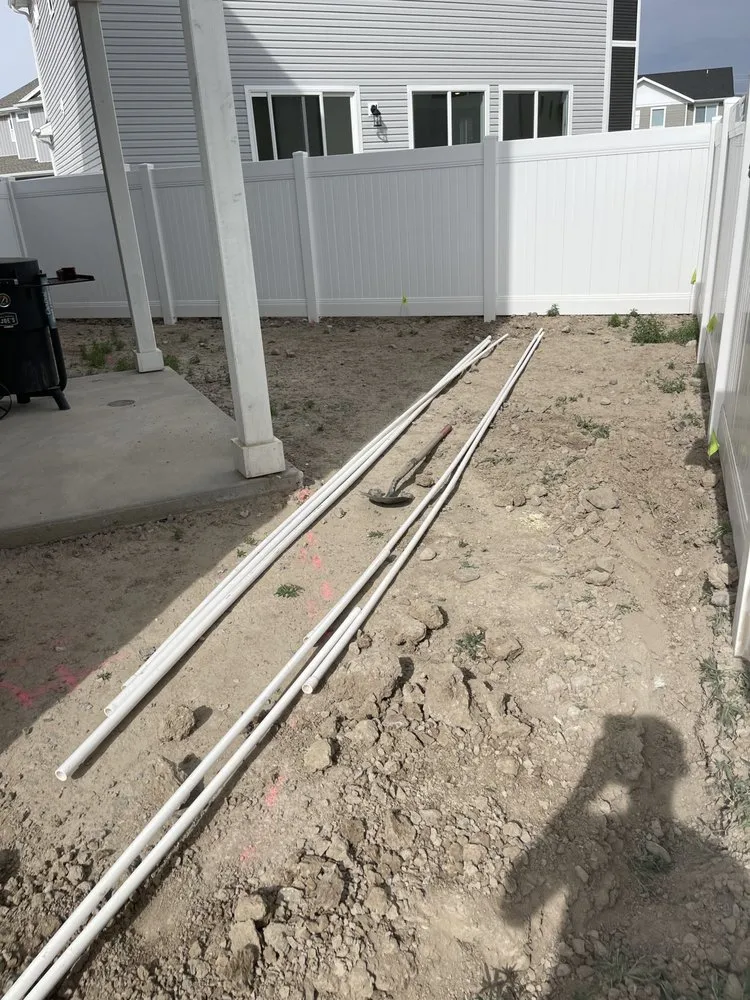 Expert lawn mowing service experts serving Midvale, UT - Alvarado Landscaping