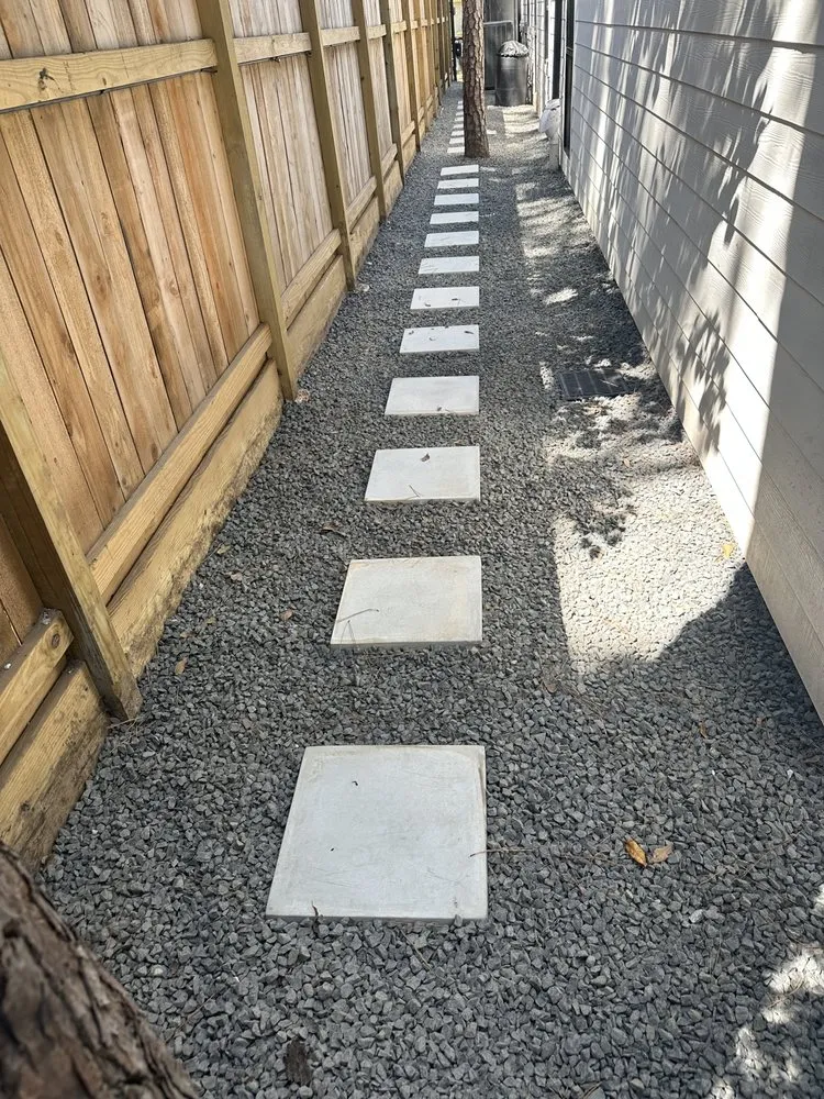 Trusted garden landscaping for year-round maintenance in Houston, TX by Alvarado Tree Service and Landscaping