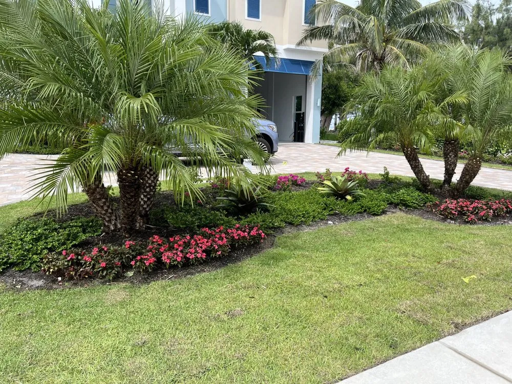 Reliable lawn care service in Fort Myers, FL by Alvarado’s Landscaping