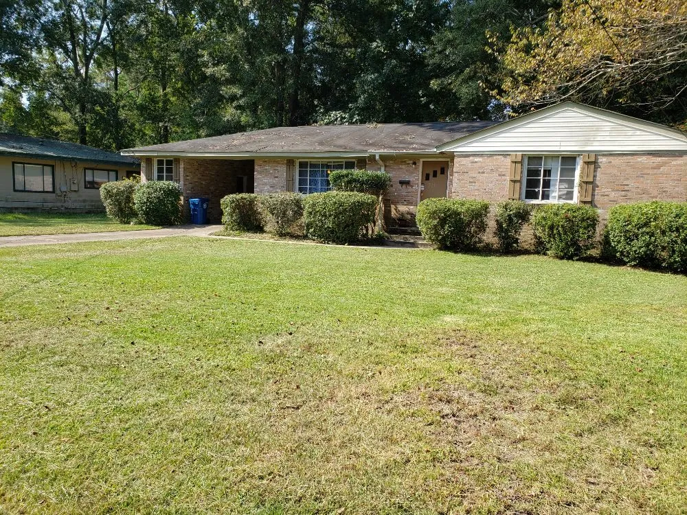 Local landscaping services near you across Hattiesburg, MS - Alvarados Lawn Care