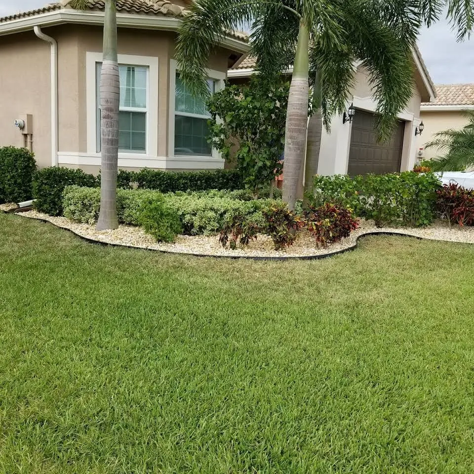 Custom landscape design for residential properties across Lake Worth, FL - Alvarenga landscaping services