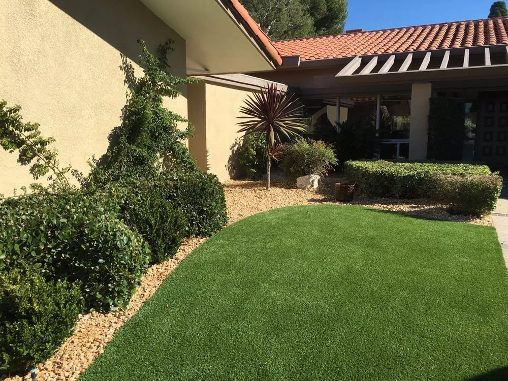 Custom lawn mowing service near you in Torrance, CA by Alvarez Landscape