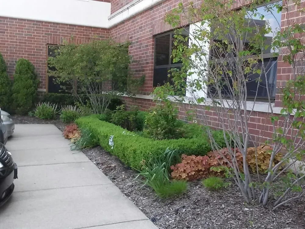 Custom residential landscaping experts serving Merrillville, IN - Alvarez Landscaping