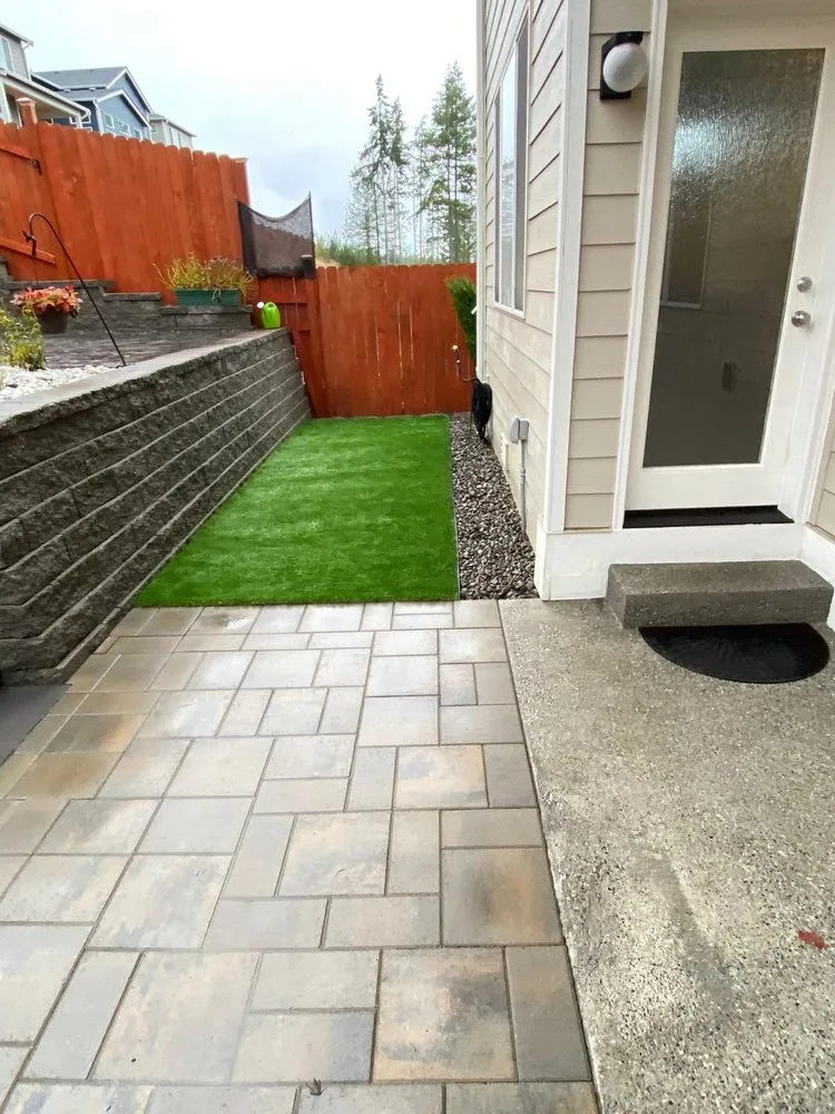 Expert yard maintenance in Bremerton, WA - Alvarez Landscaping Services