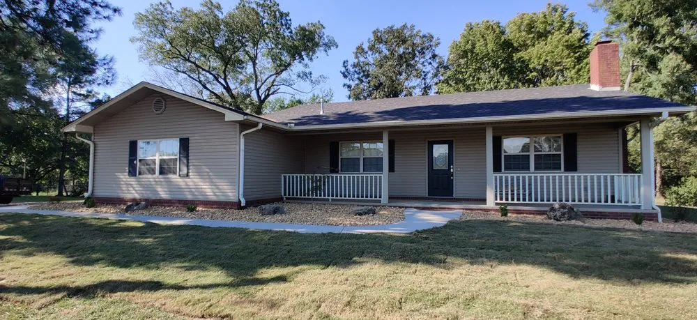 Affordable landscape installation in Russellville, AR by Alvarez Lawn & Landscaping