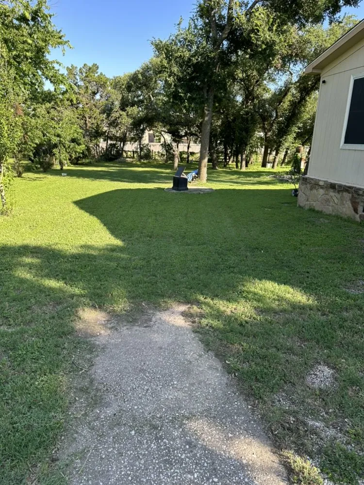 Affordable lawn care service experts serving Leander, TX - Alvarez Lawn Care Services