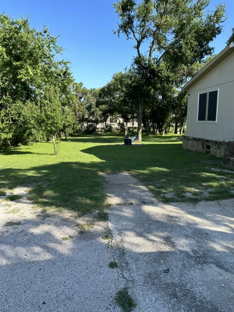 Professional lawn care service in Leander, TX by Alvarez Lawn Care Services