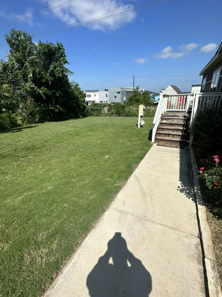 Expert garden landscaping in Leander, TX by Alvarez Lawn Care Services