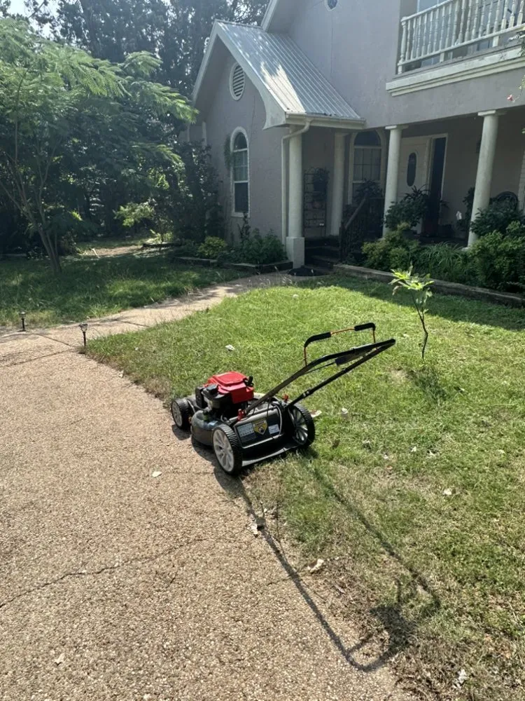 Reliable landscape design in Leander, TX - Alvarez Lawn Care Services