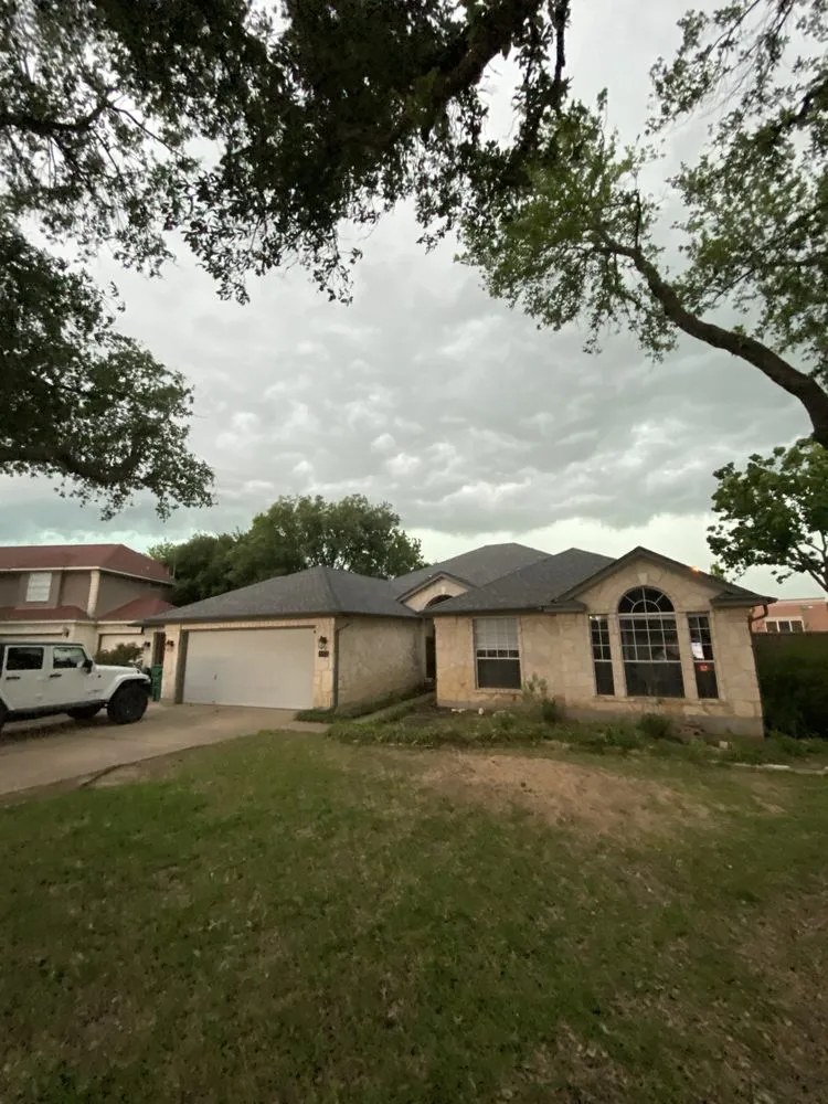 Expert lawn care service in Austin, TX by Alvarez Lawn Cares