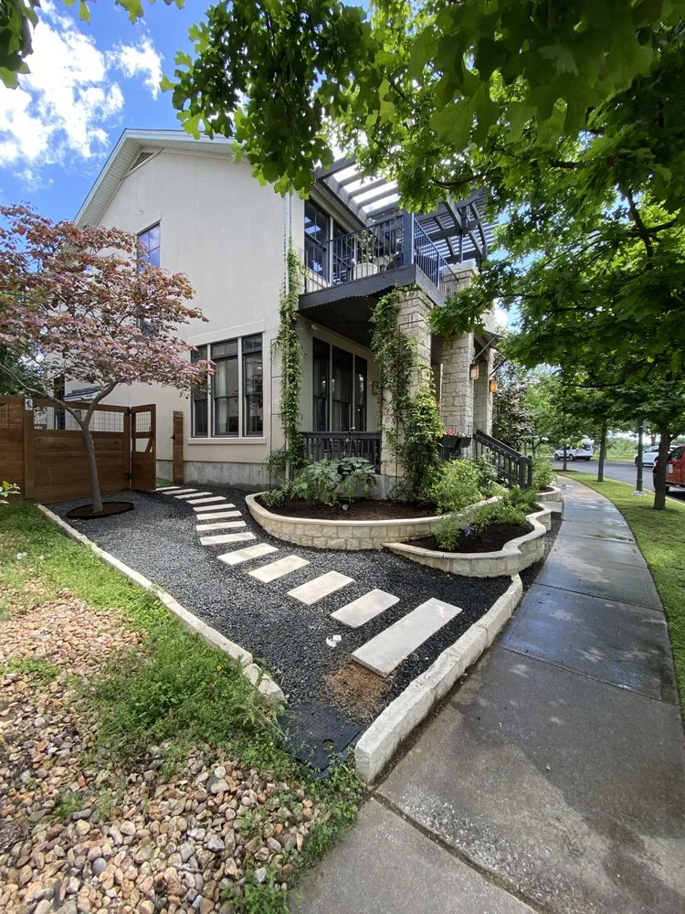 Top-rated lawn care service in Austin, TX by Alvarez Lawn Cares