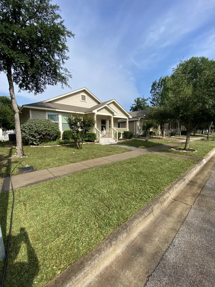 Top-rated residential landscaping in Austin, TX by Alvarez Lawn Cares