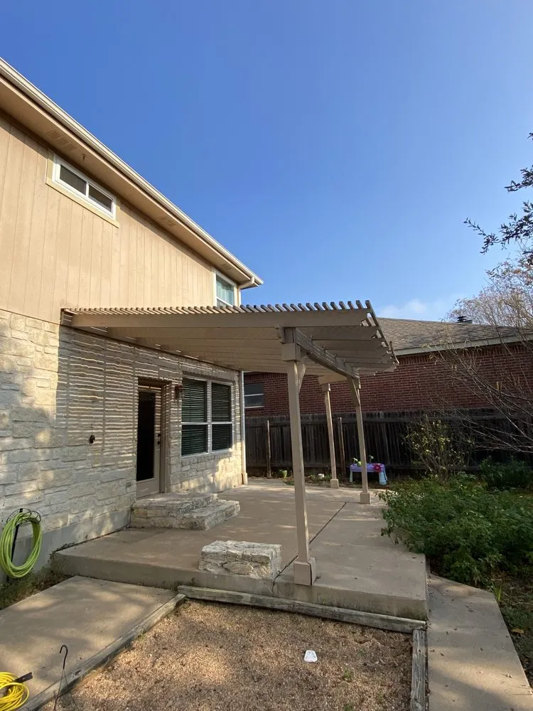 Top-rated yard cleanup service in Austin, TX by Alvarez Lawn Cares