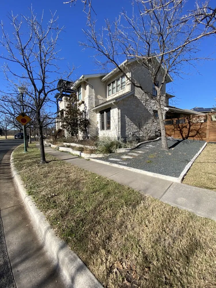 Top-rated lawn care service in Austin, TX by Alvarez Lawn Cares