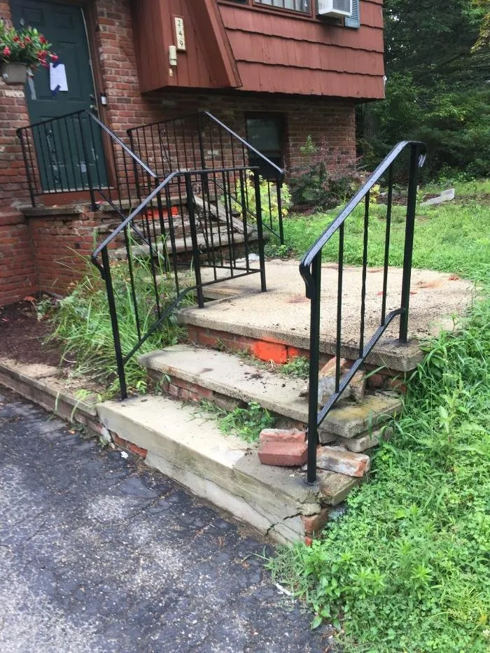 Local lawn mowing service experts serving Newtown, CT - Alvarez Masonry