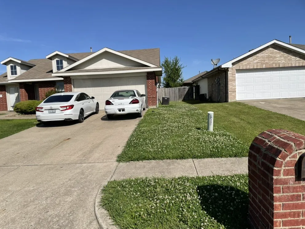 Local landscaping services for beautiful yards across Terrell, TX - Alvarez Mowing Services