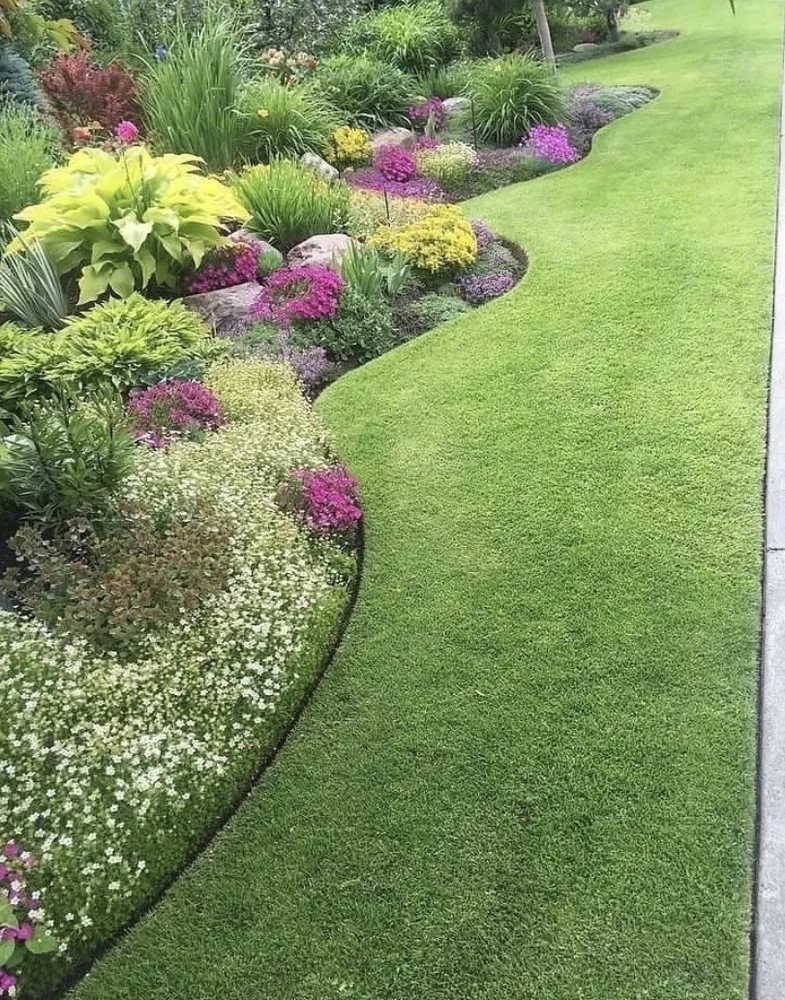 Reliable residential landscaping in Brentwood, NY - Alvaro Santos