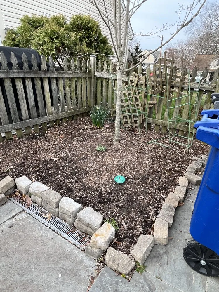 Custom garden landscaping in Alexandria, VA - Alvaro Stone Repair And Lawncare