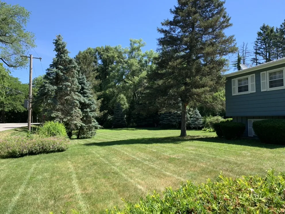 Expert landscape design near you in West Chicago, IL by Alvez Seasons Landscaping