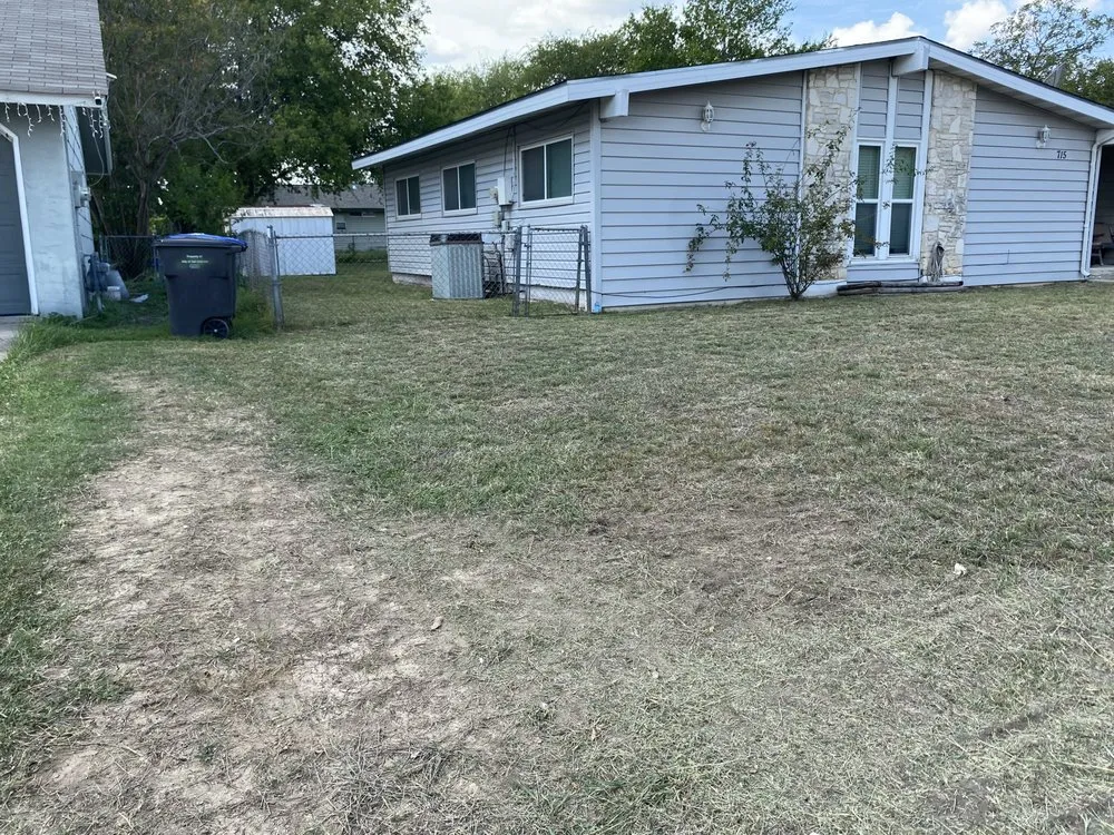 Custom outdoor landscaping in San Antonio, TX - Alvizo Lawn & Landscaping