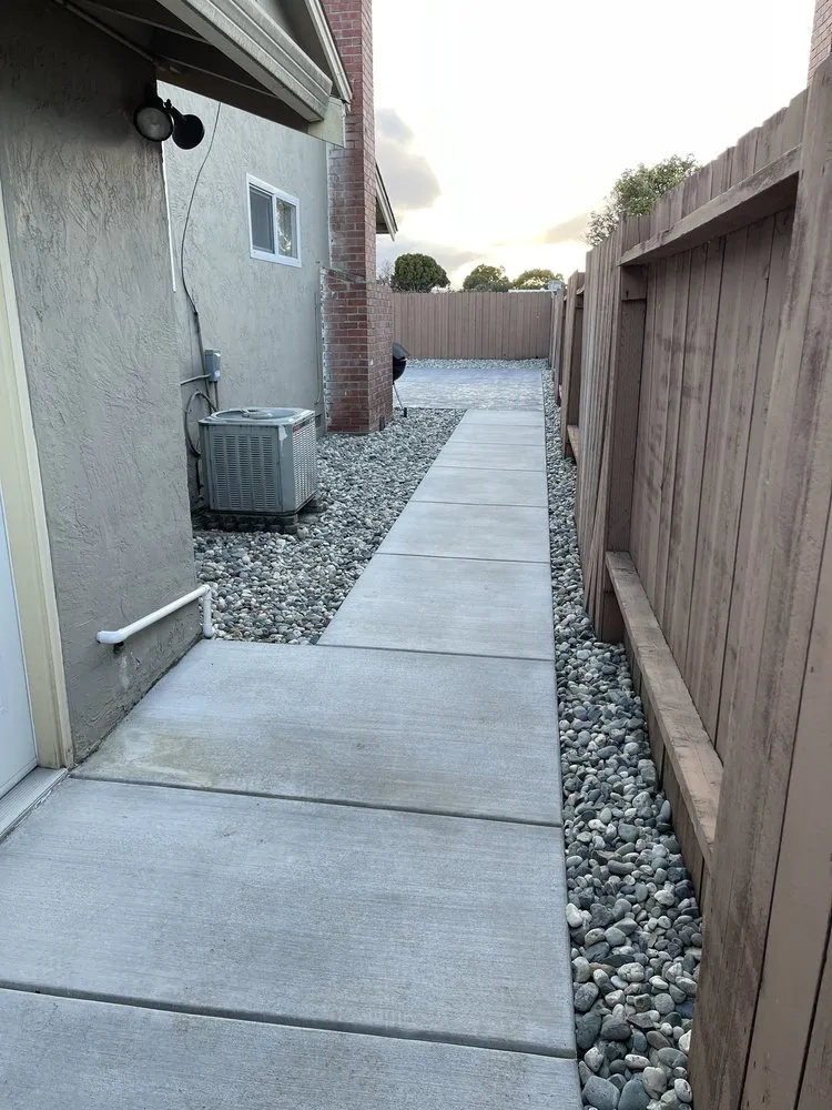 Reliable lawn mowing service in Oakley, CA - Alvo Landscape