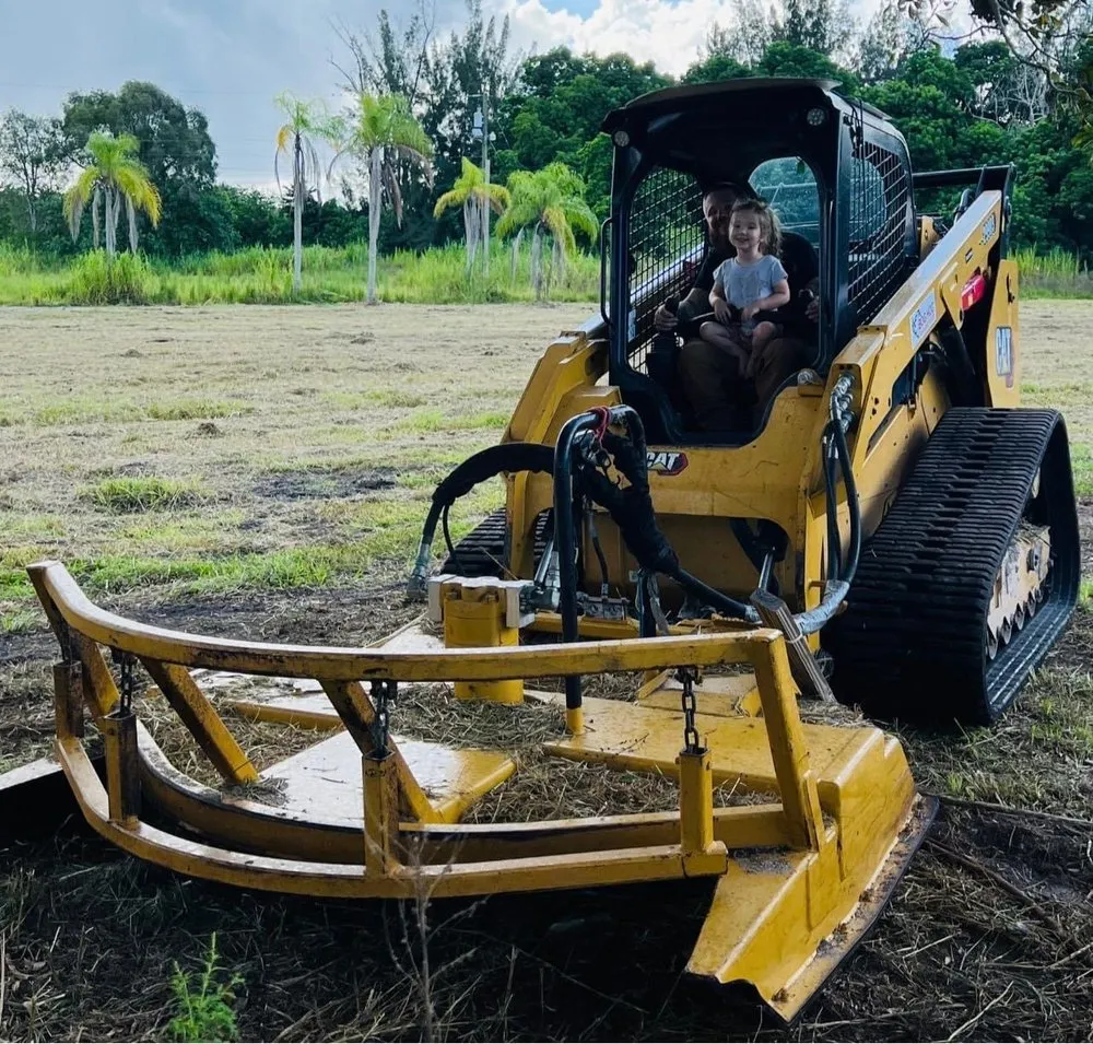 Affordable yard cleanup service experts serving Hollywood, FL - Always Available Lawn Care