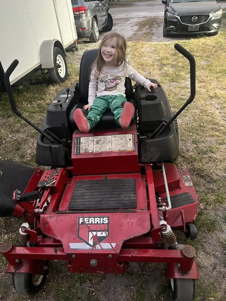 Custom yard cleanup service in Hollywood, FL - Always Available Lawn Care