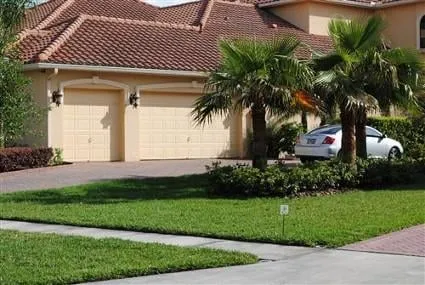 Local residential landscaping with custom design in Oldsmar, FL by Always Green