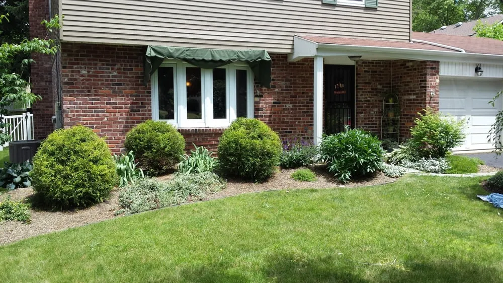 Expert garden landscaping in Pittsburgh, PA by Always Greener