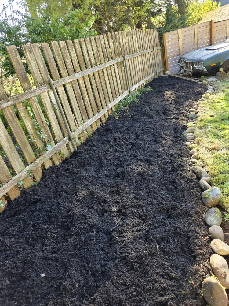 Affordable garden landscaping experts serving Mountlake Terrace, WA - Alwright Logistics