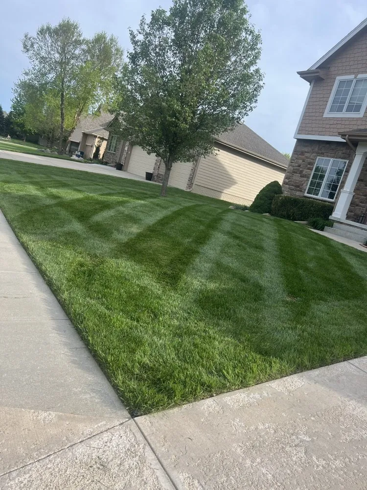 Custom lawn mowing service experts serving Council Bluffs, IA - AM & SR