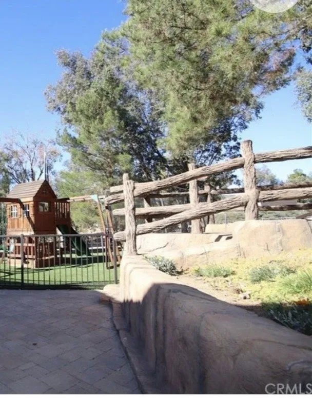 Top-rated lawn mowing service experts serving Corona, CA - AM Custom Concrete & Design