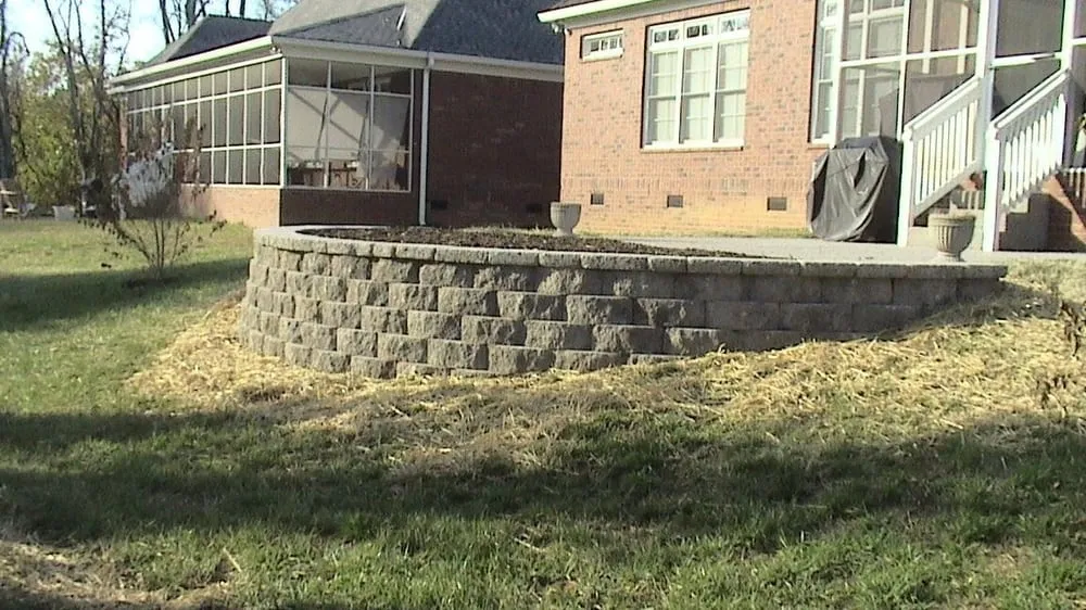 Affordable yard maintenance in Franklin, TN - A&M Enhanced Lawncare