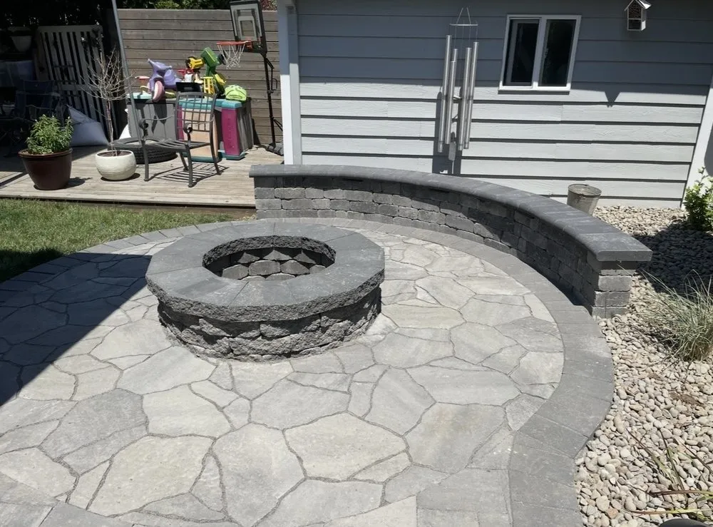 Affordable yard cleanup service with custom design in Woodburn, OR by Am Hardscape