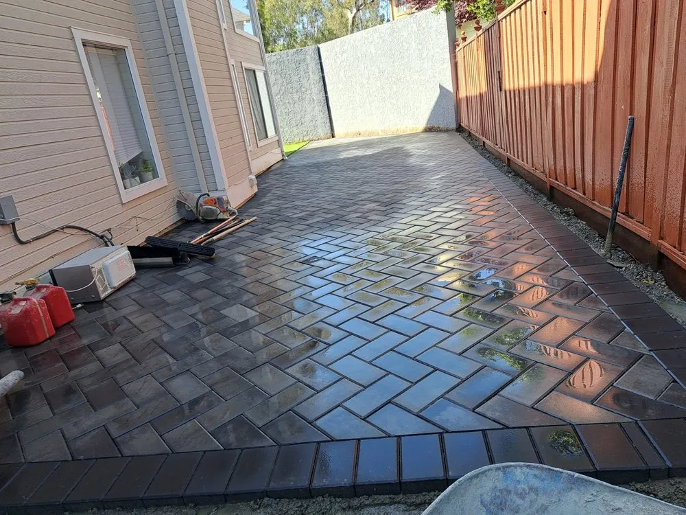 Custom residential landscaping in San Francisco, CA by A&M Hauling & Demolition
