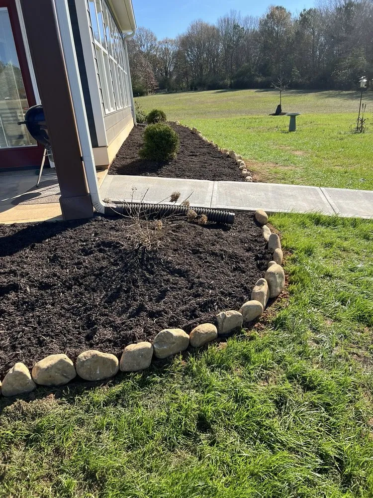 Affordable yard maintenance experts serving Madison, GA - A.&M. Holmes Landscape