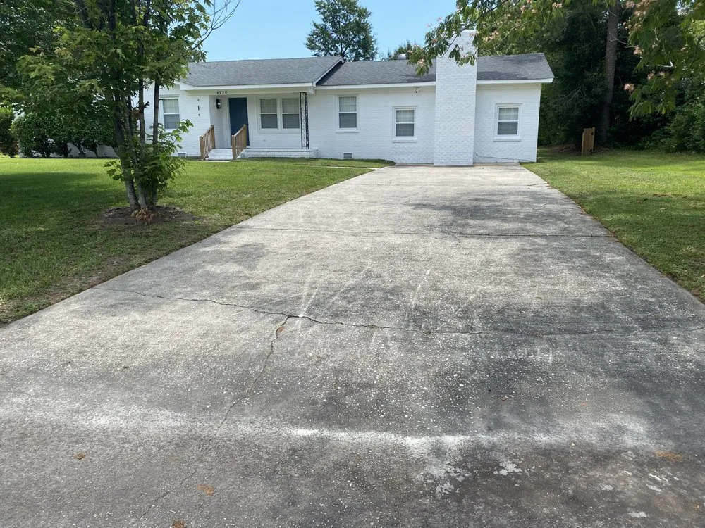 Local residential landscaping in Burgaw, NC by A&M landscape Services