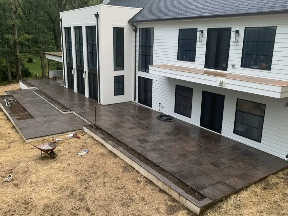 Custom lawn care service for homes in South Plainfield, NJ by Am Landscaping & Construction