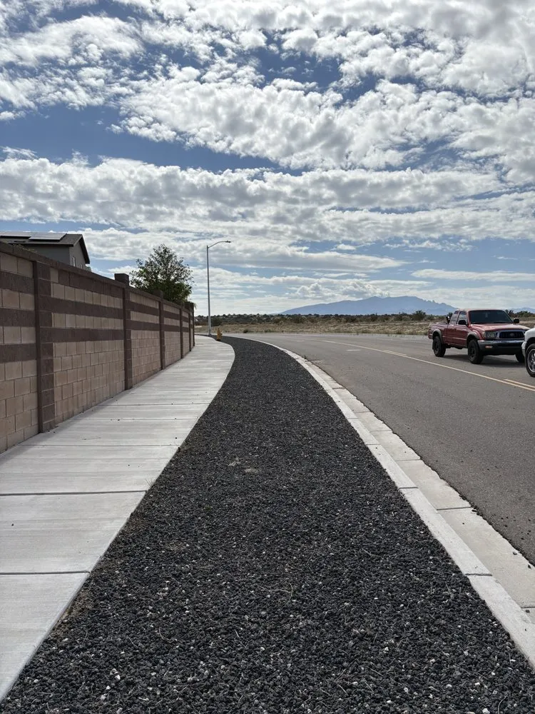 Professional yard maintenance in Rio Rancho, NM - A&M Landscaping