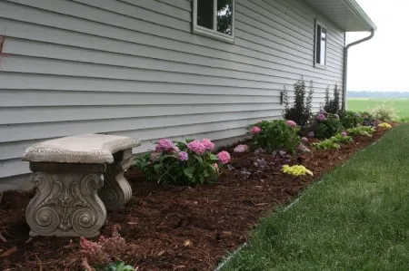 Top-rated yard maintenance in Shawano, WI - A&M Lawn and Landscape Service